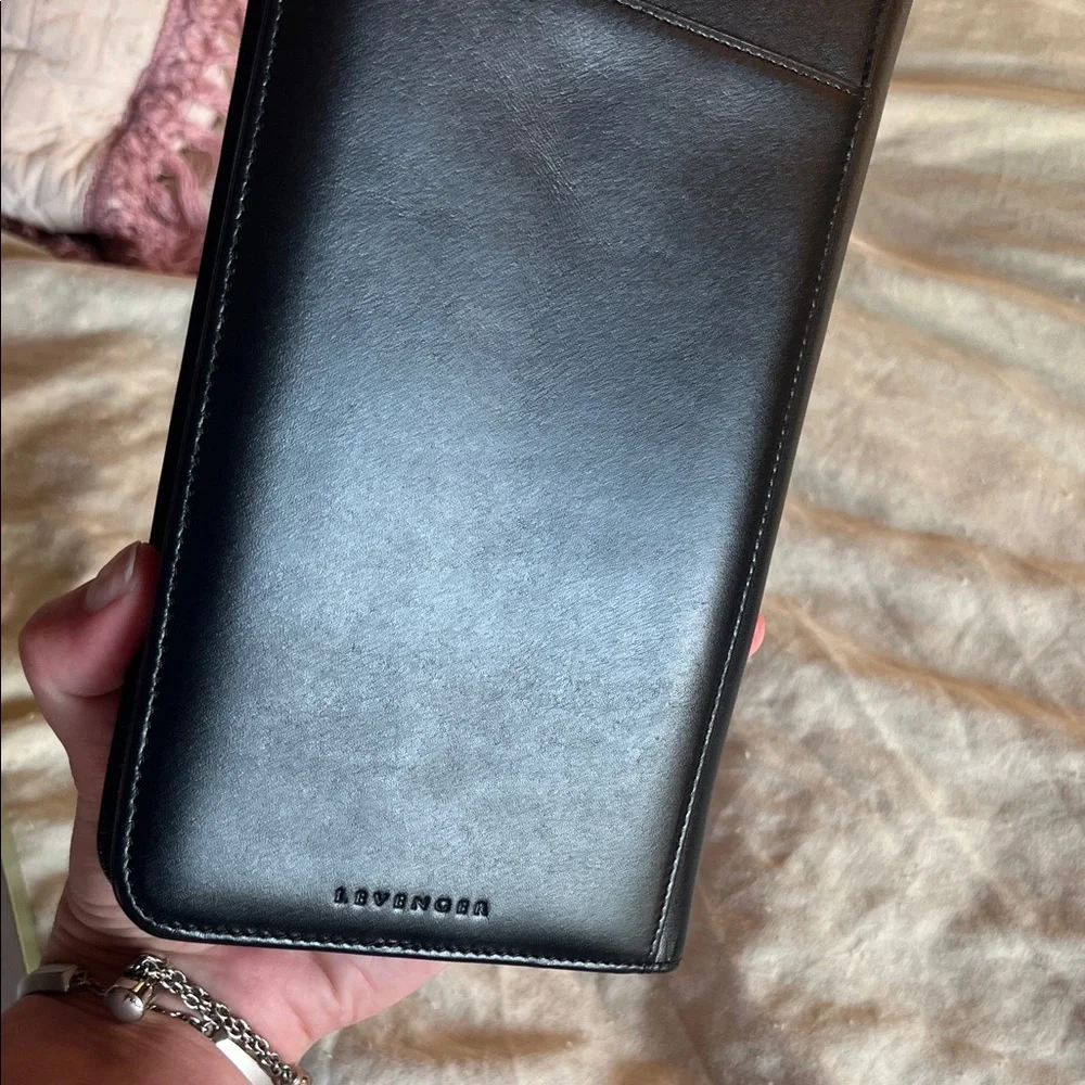 Levenger Classic Black Leather Briefcase